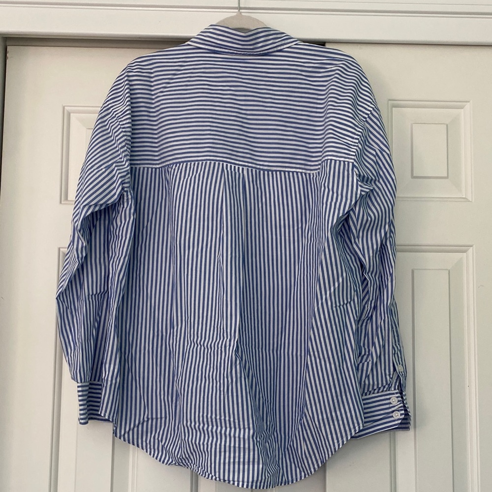 American Eagle Outfitters Blue and White Oversized Striped Button Down Shirt - Picture 2 of 3